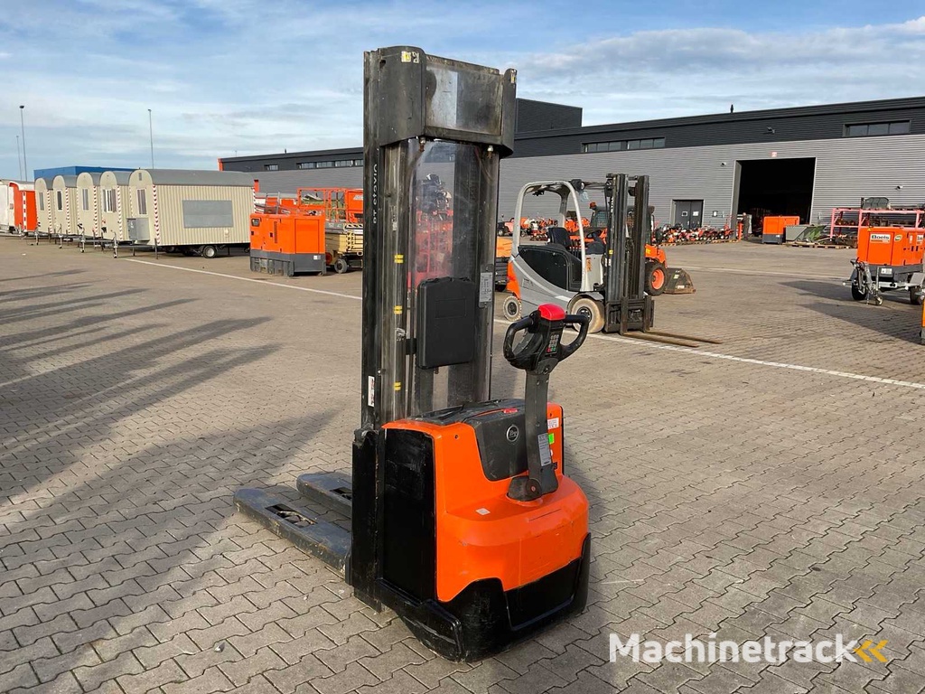 2012 BT SWE140 Elektrostapler