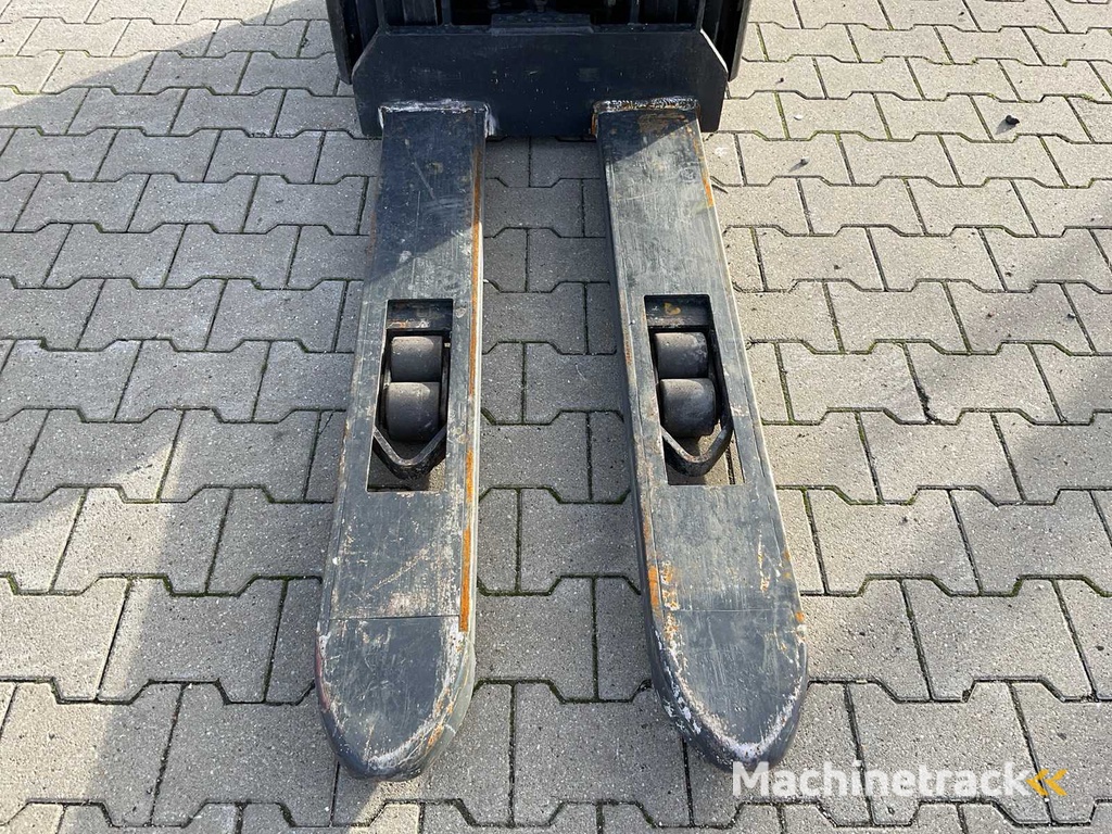 2012 BT SWE140 Elektrostapler