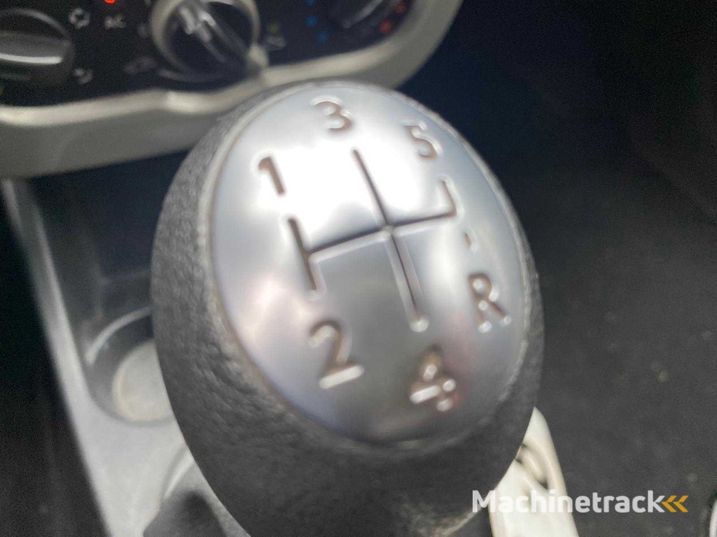 Dacia - 2011 - Logan MCV - 1,6 MPI Blackline - 22-SNL-8