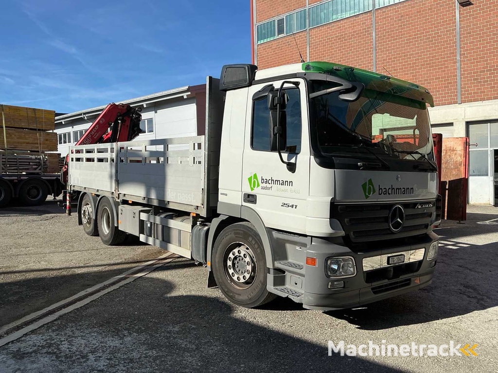 2008 Mercedes-Benz Actros 2541 Truck with Rear Crane