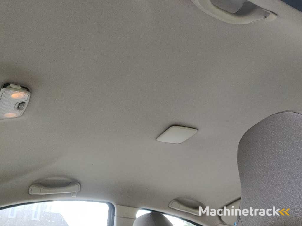 Volvo - 2002 - S60 - 2.4 Edition - 08-JF-SF