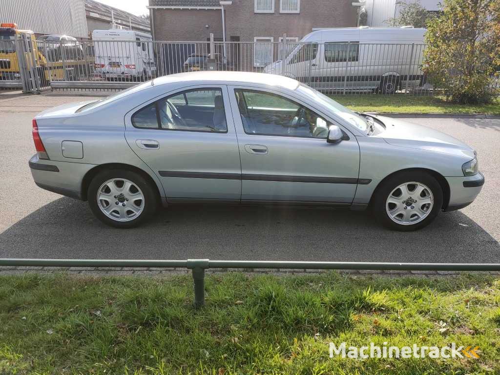 Volvo - 2002 - S60 - 2.4 Edition - 08-JF-SF