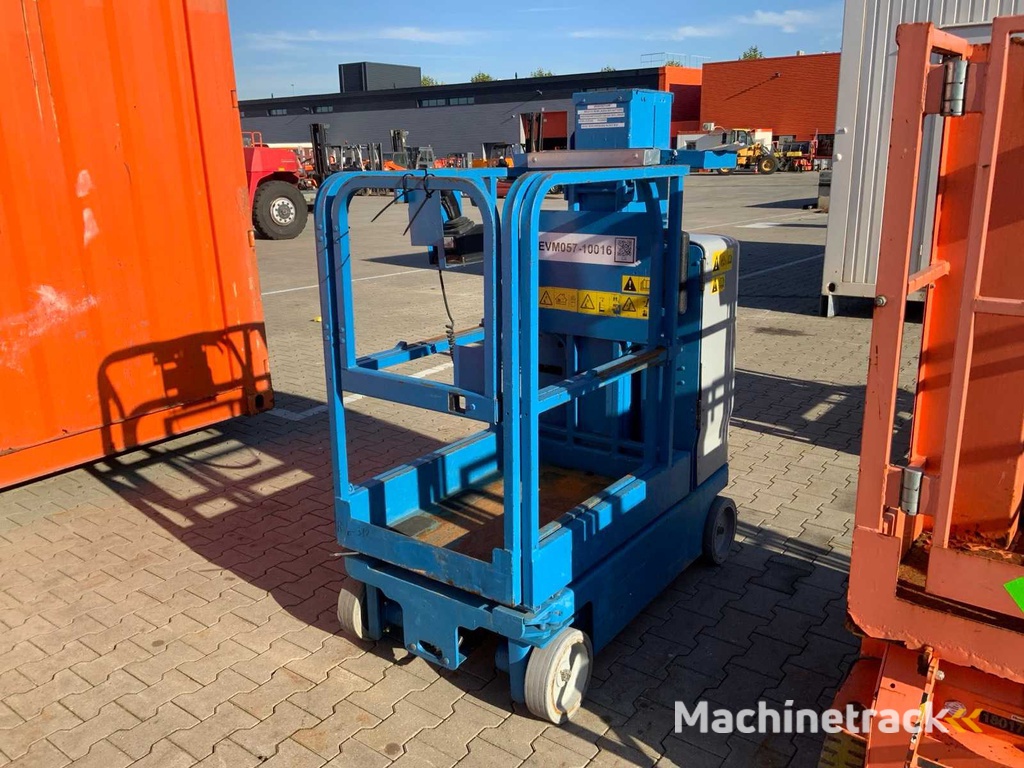 2011 Genie GRC-12 Hubarbeitsbühne / Personenaufzug