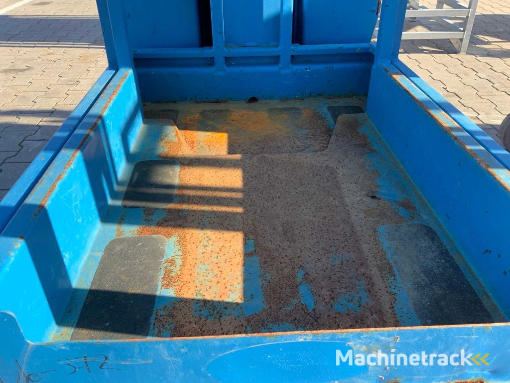 2011 Genie GRC-12 Hubarbeitsbühne / Personenaufzug