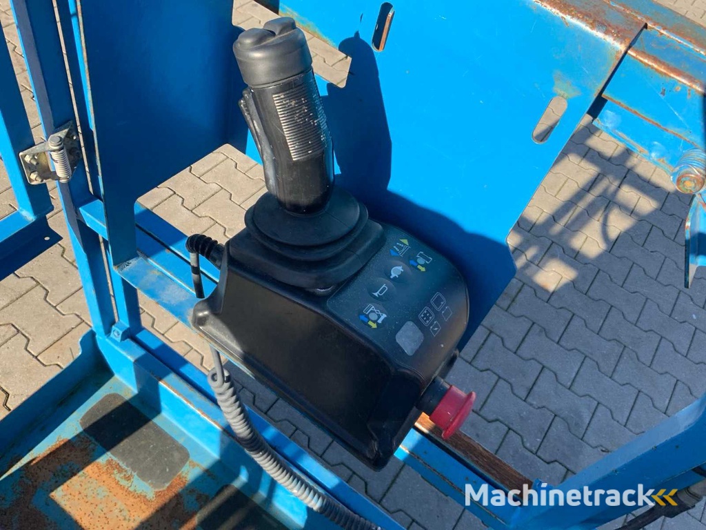 2011 Genie GRC-12 Hubarbeitsbühne / Personenaufzug