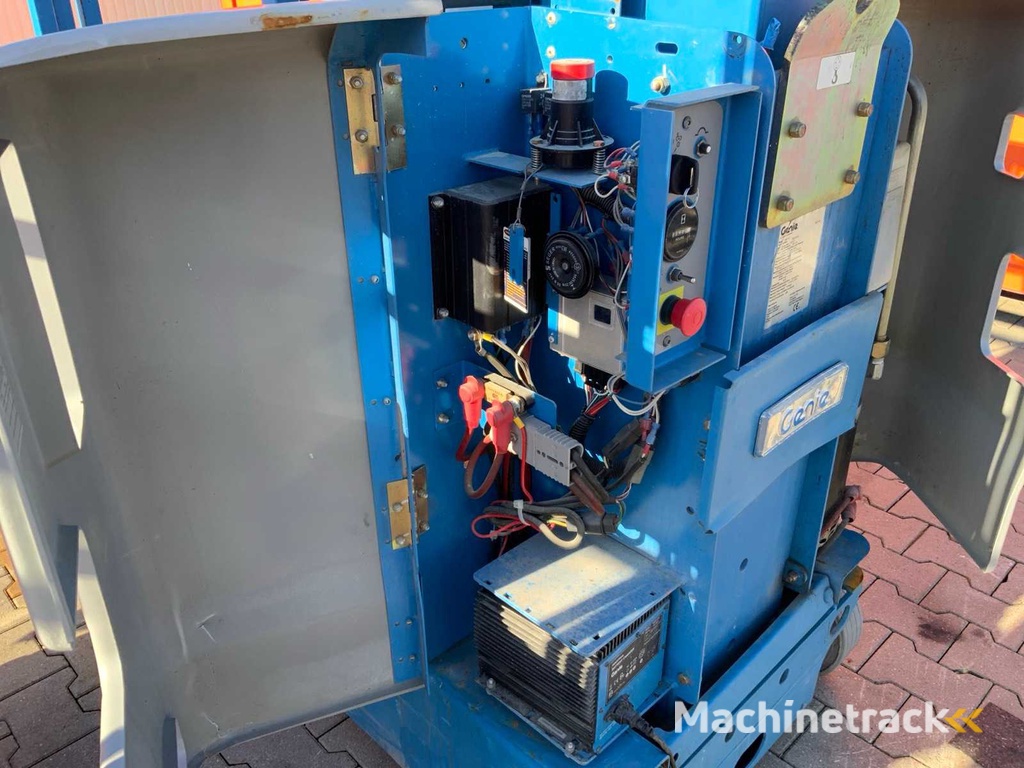 2011 Genie GRC-12 Hubarbeitsbühne / Personenaufzug