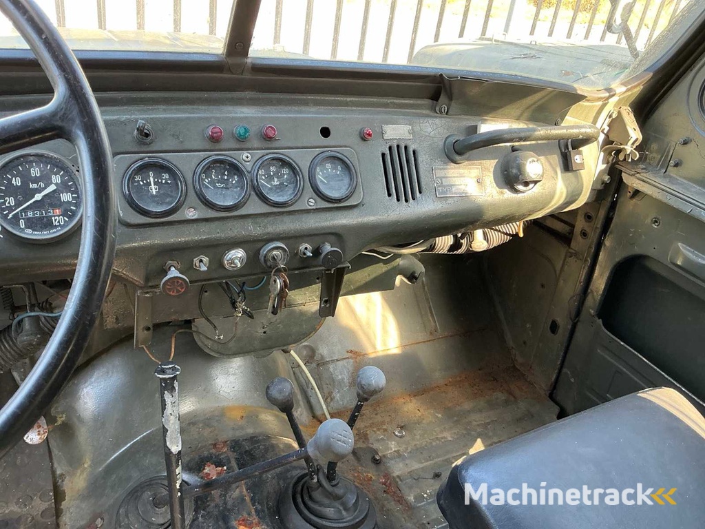 Geländewagen UAZ 469-B