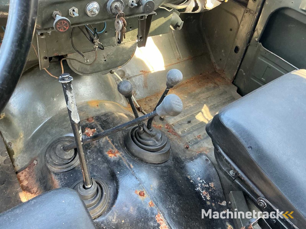 Geländewagen UAZ 469-B