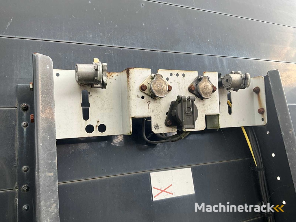 Schmitz - SCS Sliding tarpaulin trailer - Semi-trailer