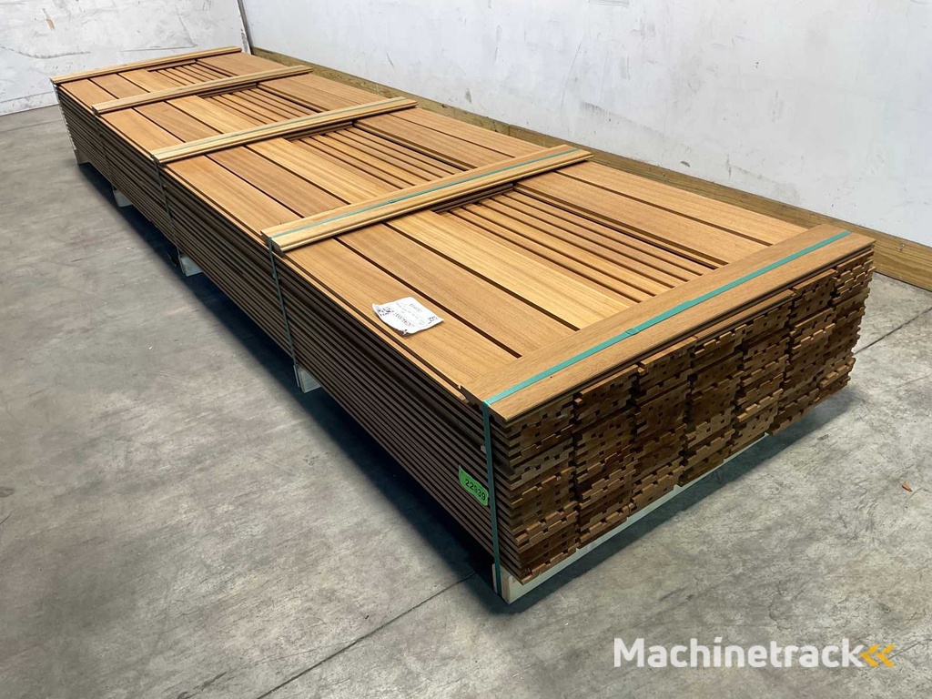 ThermoWood Ayous Rib3 Verkleidung 390x14,5x2,2 cm (30x)