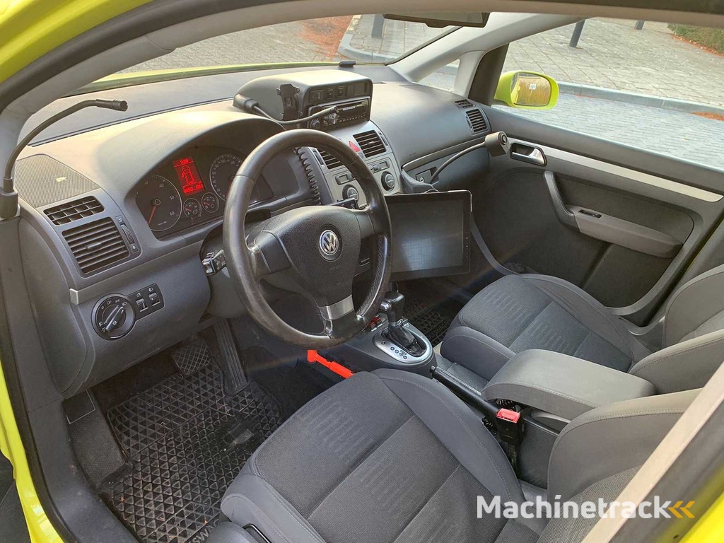 Volkswagen - 2007 - Touran - 2.0 TDI Highline - 77-ZB-JK