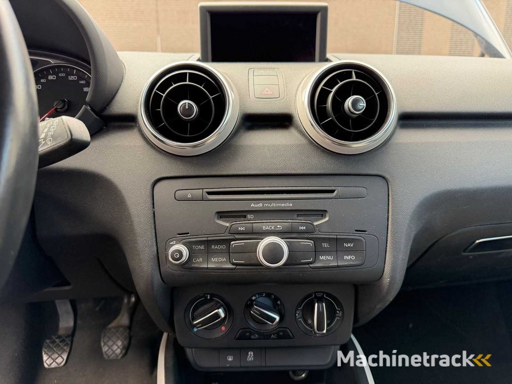 Audi - 2010 - A1 - 1.6 TDI Amb. PL. - 27-NHN3