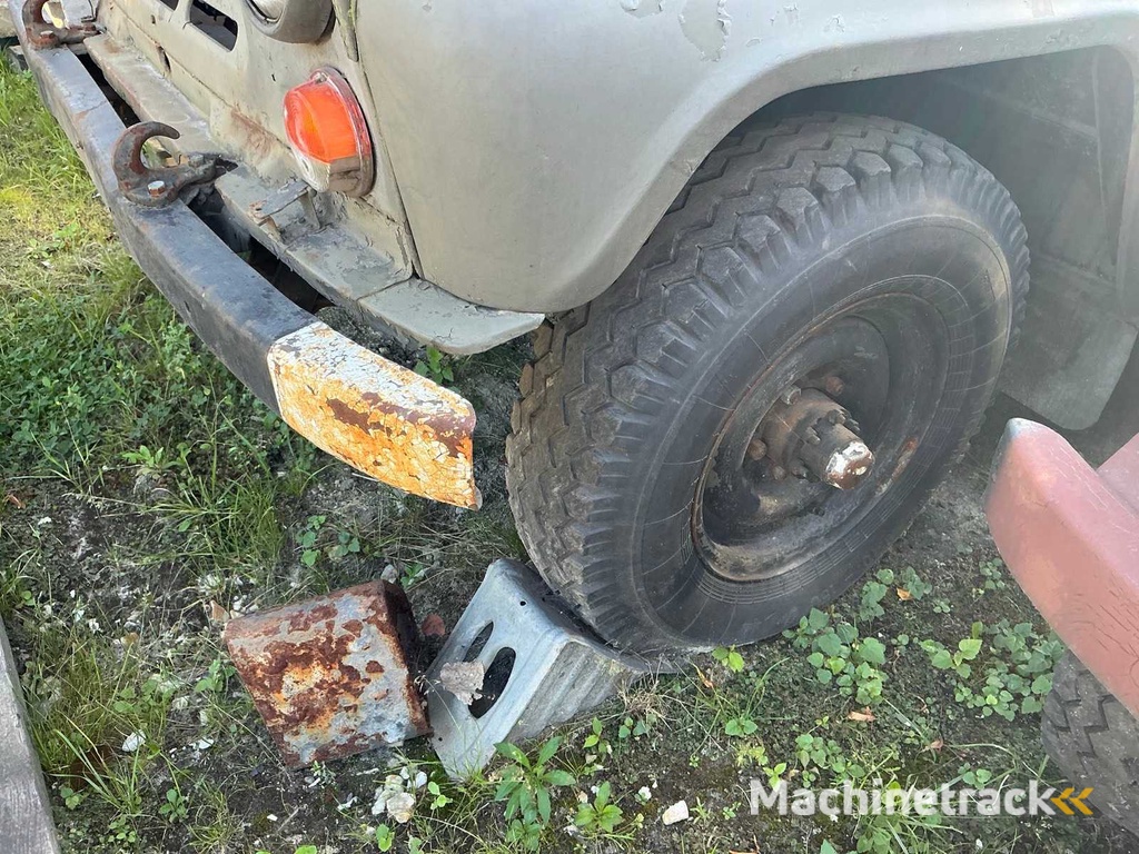 1975 UAZ 469B Geländewagen