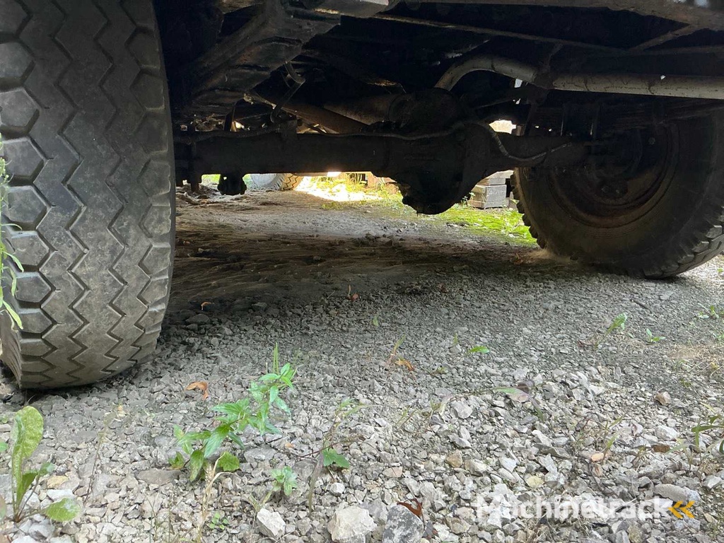 1975 UAZ 469B Geländewagen