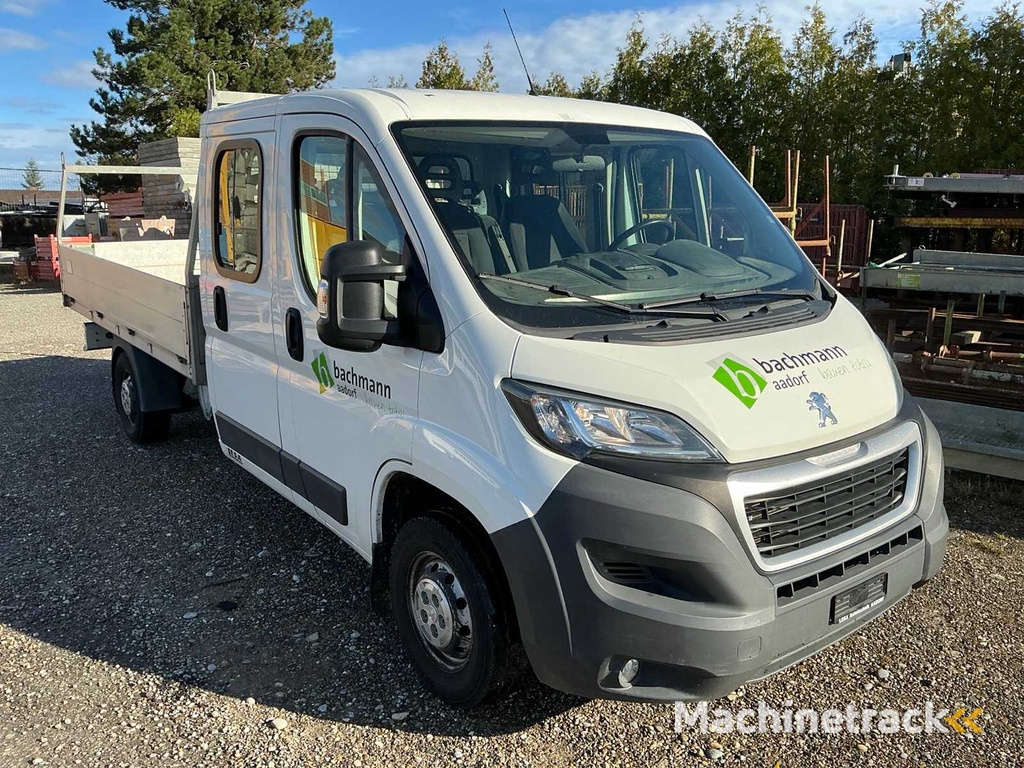 2016 Peugeot 2.2 HDI 335 Boxer bestelwagen met dubbele cabine en laadbrug