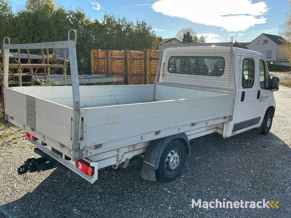 2016 Peugeot 2.2 HDI 335 Boxer bestelwagen met dubbele cabine en laadbrug