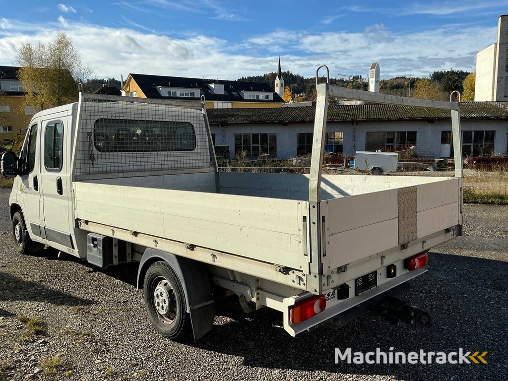 2016 Peugeot 2.2 HDI 335 Boxer bestelwagen met dubbele cabine en laadbrug