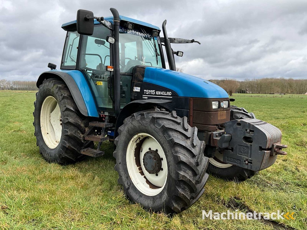 1999 New Holland TS115 Vierwielaangedreven landbouwtractor
