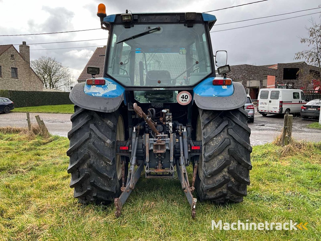 1999 New Holland TS115 Vierwielaangedreven landbouwtractor
