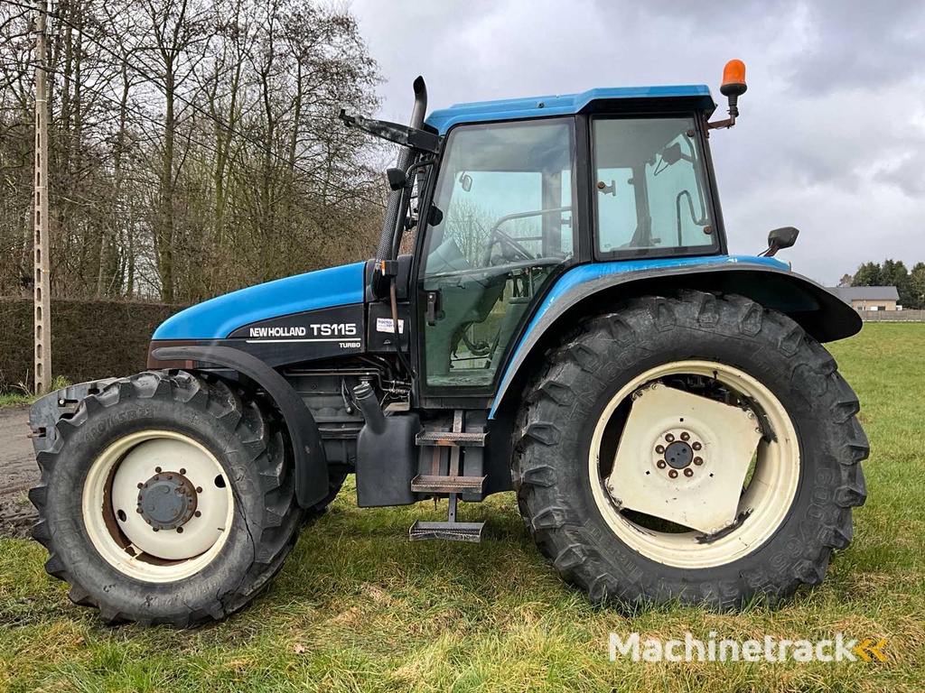 1999 New Holland TS115 Vierwielaangedreven landbouwtractor