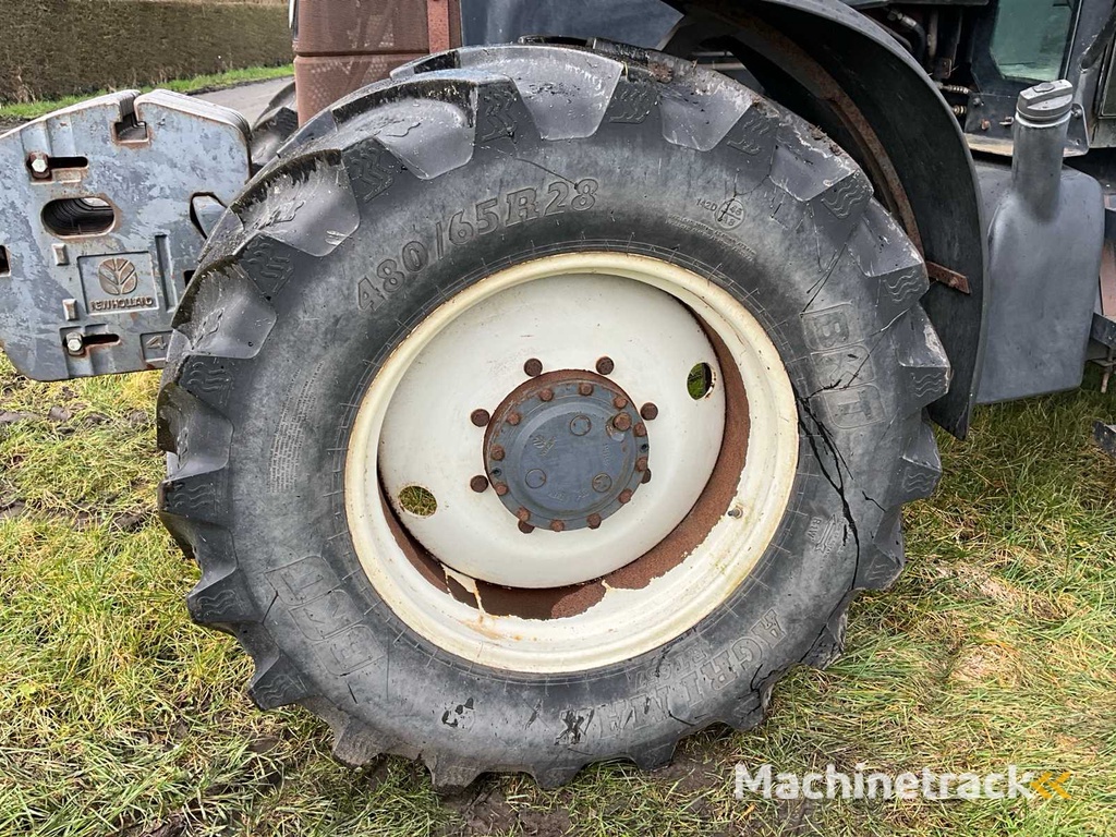 1999 New Holland TS115 Vierwielaangedreven landbouwtractor