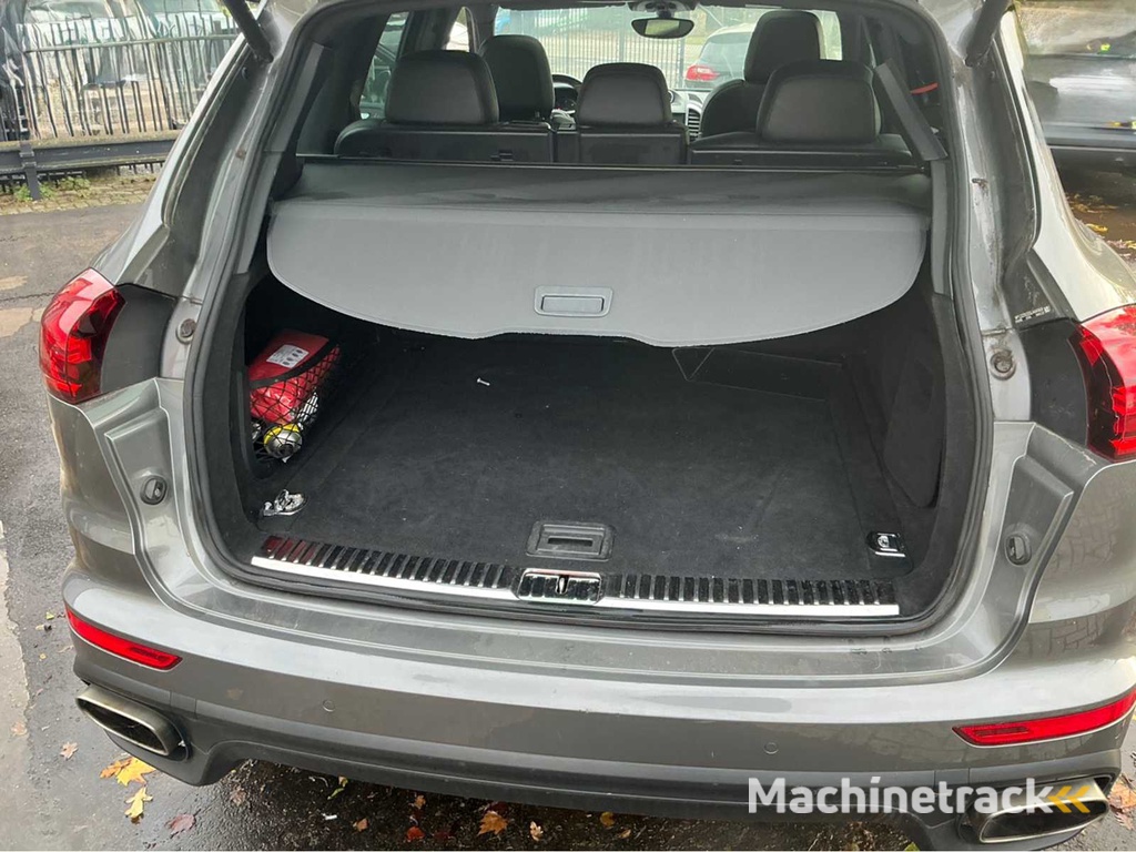 2016 Porsche Cayenne SUV Pkw