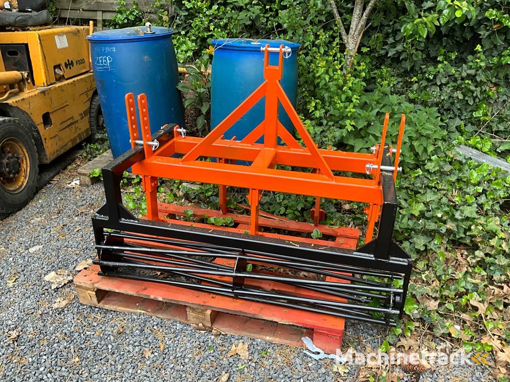 2025 subsoiler with crushing roller