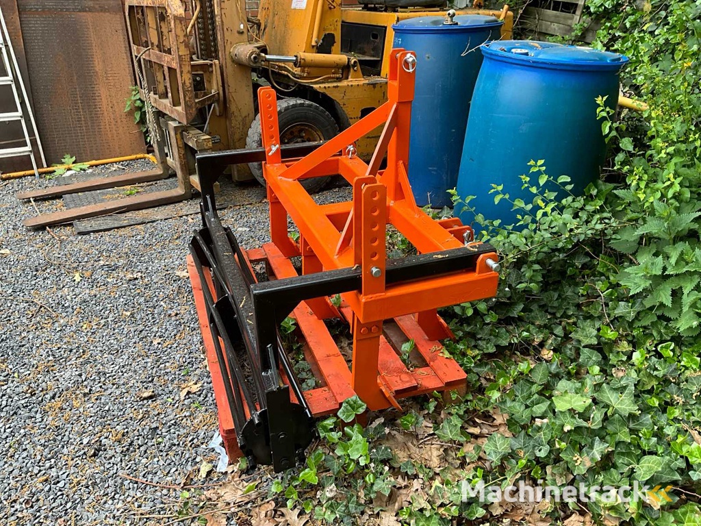 2025 subsoiler with crushing roller