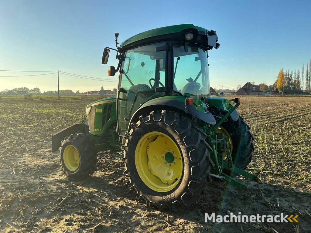 2017 John Deere 4049R landbouwtractor