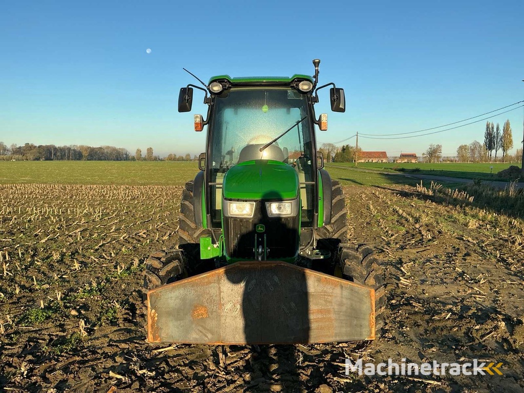 2017 John Deere 4049R landbouwtractor