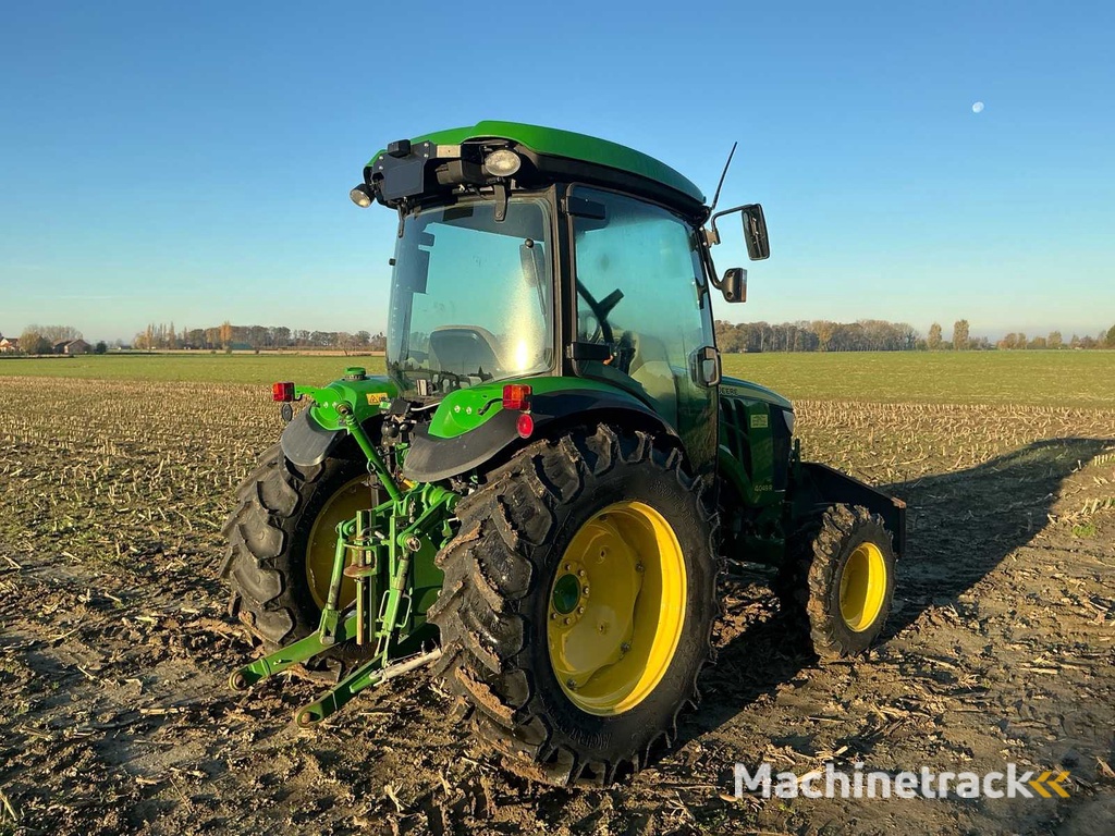 2017 John Deere 4049R landbouwtractor