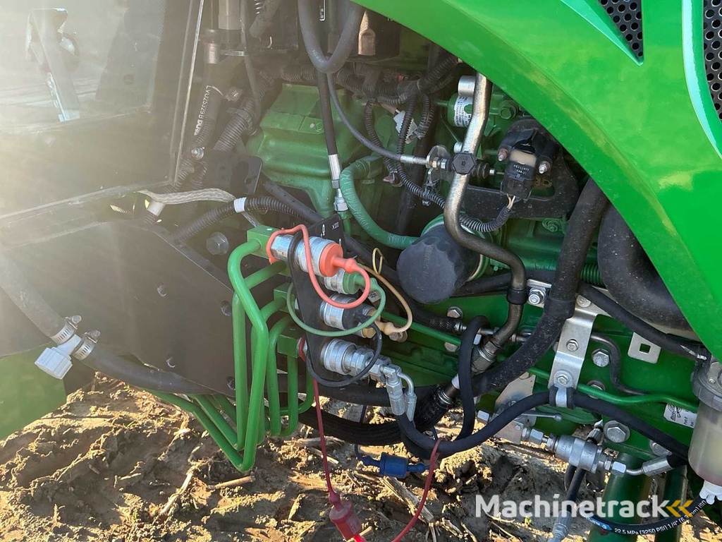 2017 John Deere 4049R landbouwtractor