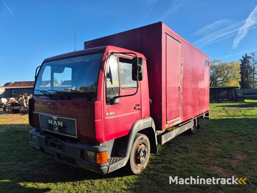 MAN L 75F Horse trailer 1994