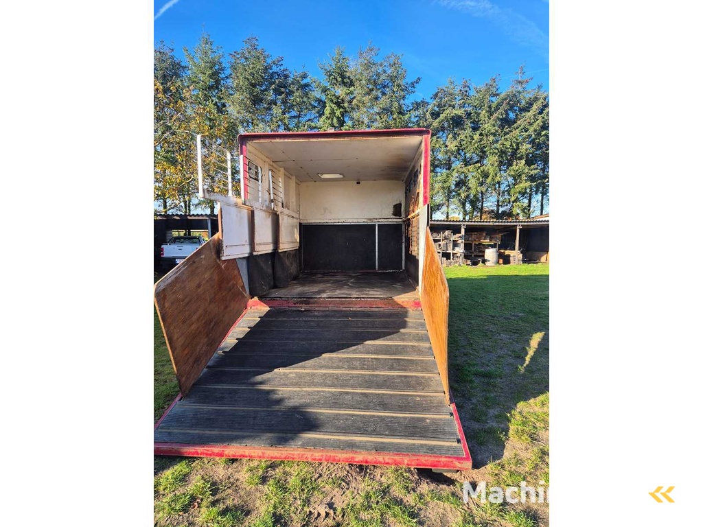 MAN L 75F Horse trailer 1994