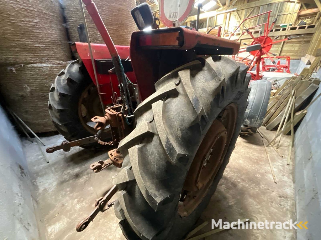 1986 Massey-Ferguson 355 4WD landbouwtractor