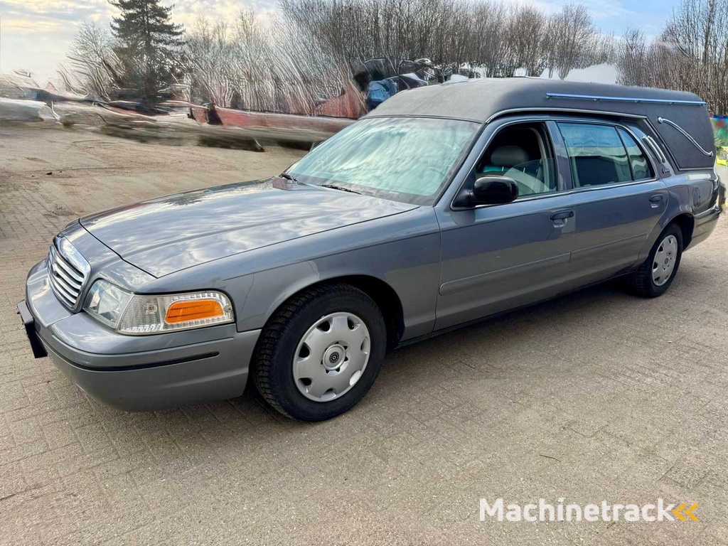 1999 Ford Crown Victoria lijkwagen - automaat - 68500km