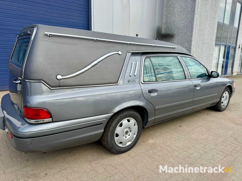 1999 Ford Crown Victoria lijkwagen - automaat - 68500km