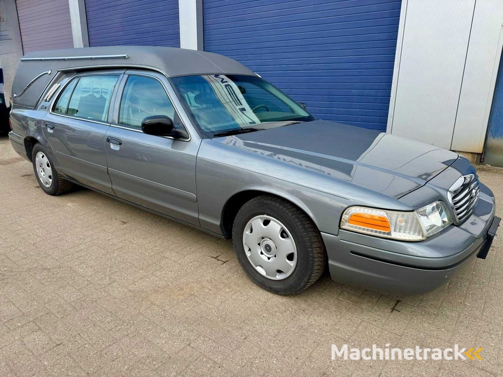 1999 Ford Crown Victoria lijkwagen - automaat - 68500km
