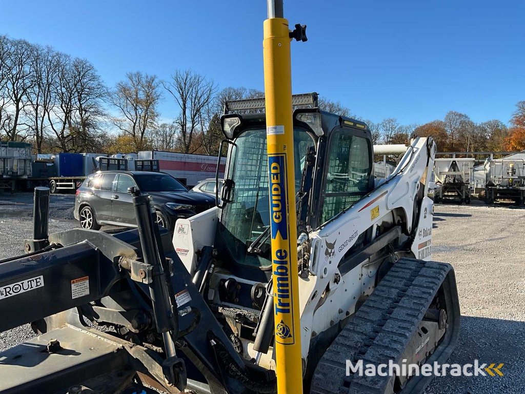 2020 Bobcat T 870 + Trimble Guided + Grader 108