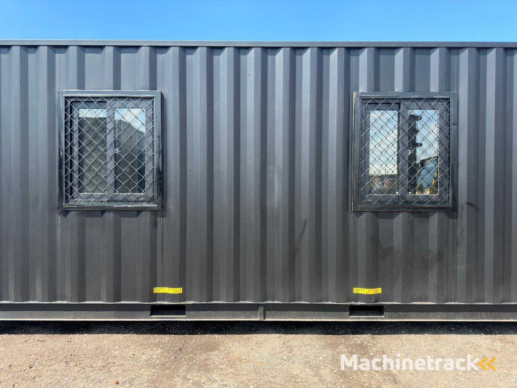 2025 Rhino-Cross-Containers 1 Deur en 3 Ramen Zwart 40ft HQ/12 M - Containerwoning / Container Office Unit