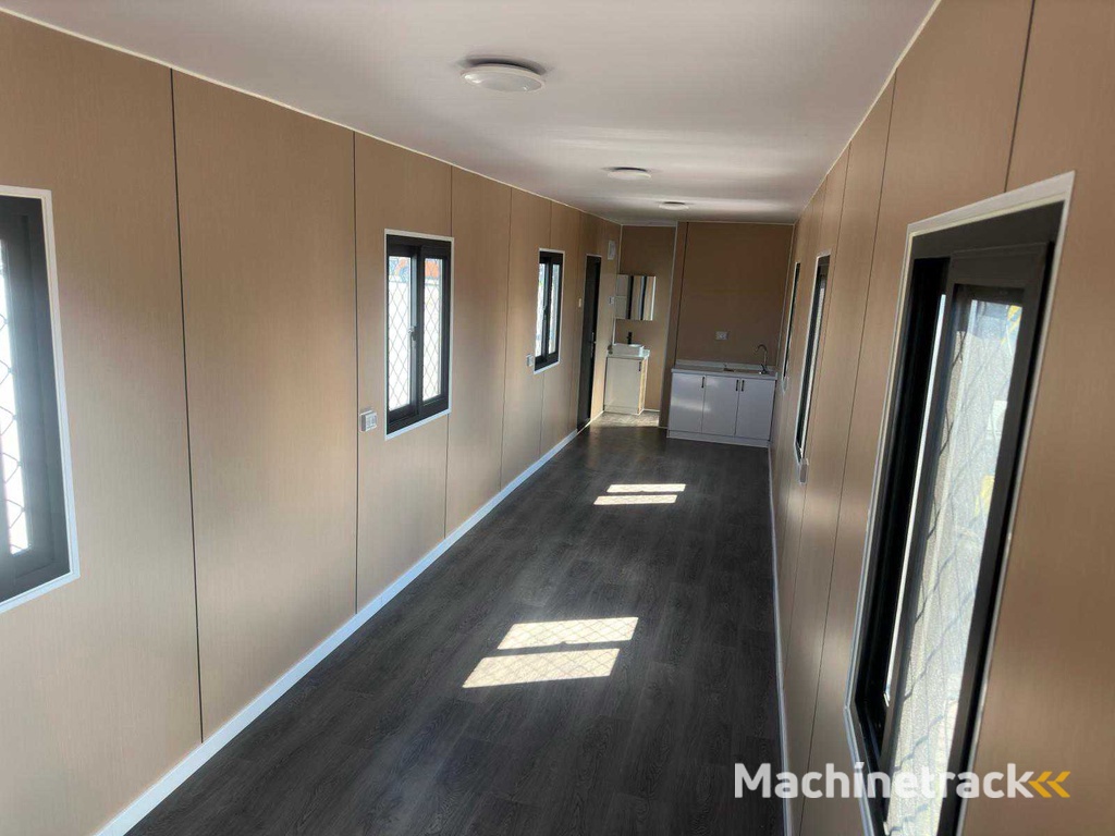 2025 Rhino-Cross-Containers 1 Deur en 3 Ramen Zwart 40ft HQ/12 M - Containerwoning / Container Office Unit