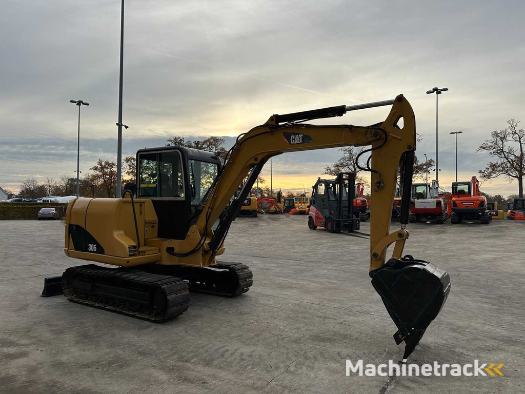 Caterpillar - 2011 - 306 - Midigraafmachine