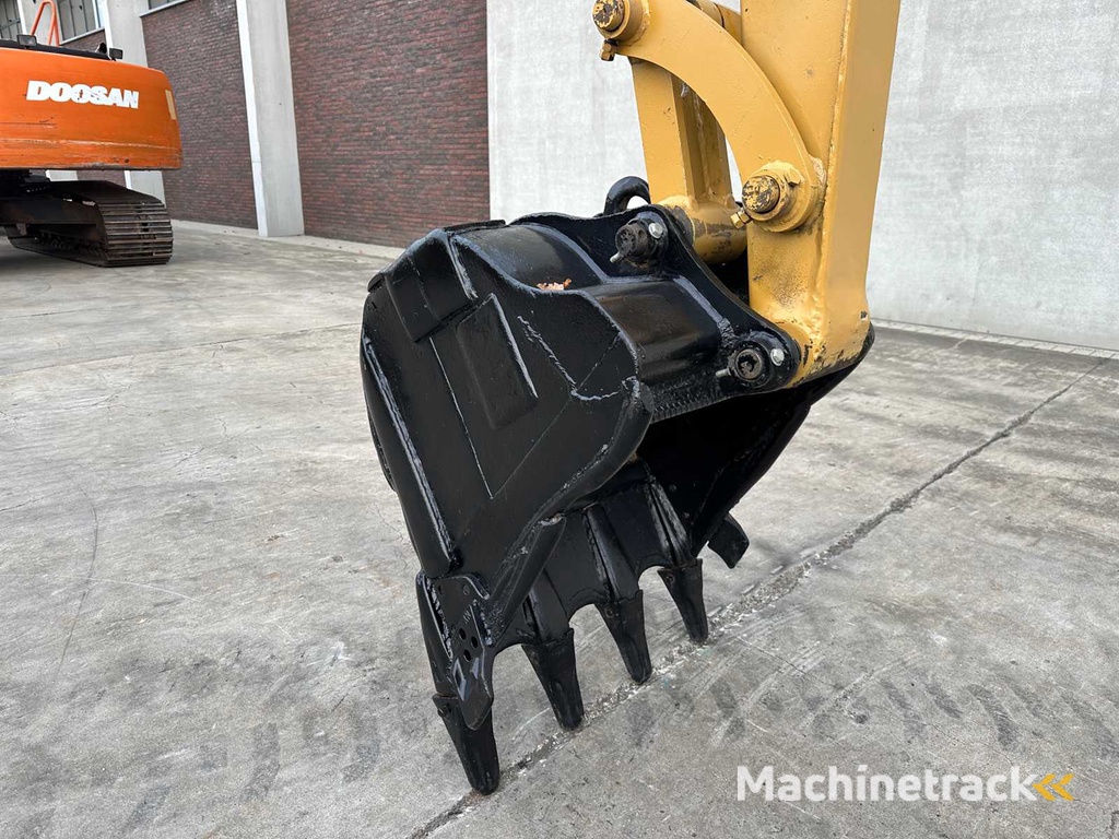 Caterpillar - 2011 - 306 - Midigraafmachine