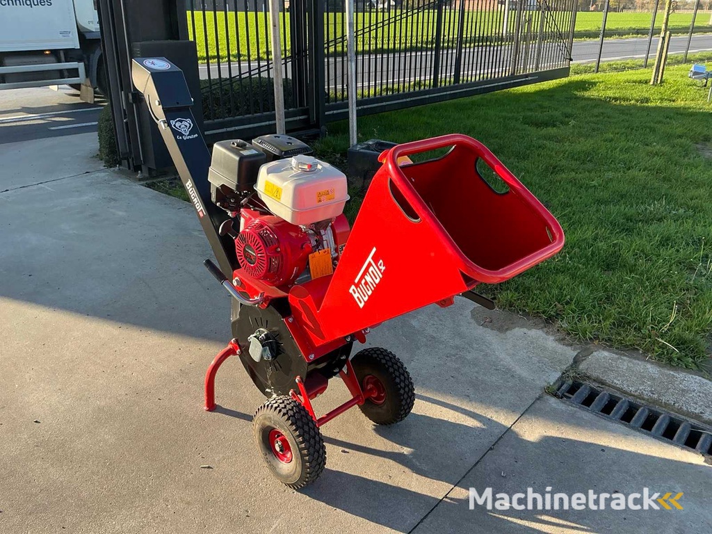 2023 Bugnot Gluton 12AM Houthakselaar