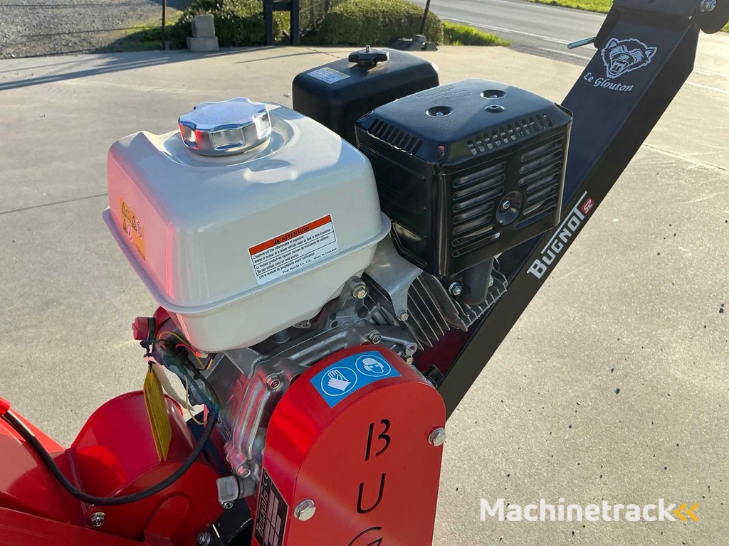 2023 Bugnot Gluton 12AM Houthakselaar