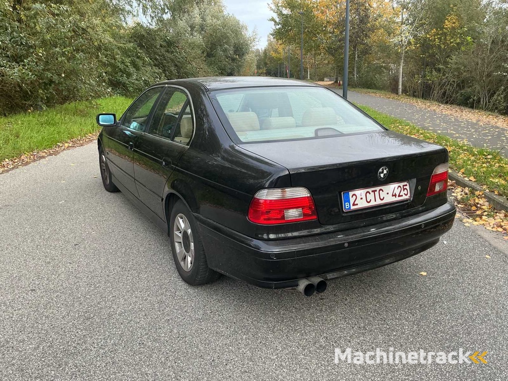 BMW 520 aus dem Baujahr 2001