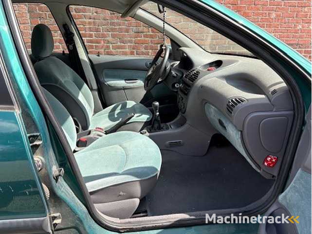Peugeot - 206 - 1.4 Gentry - Car - 2001