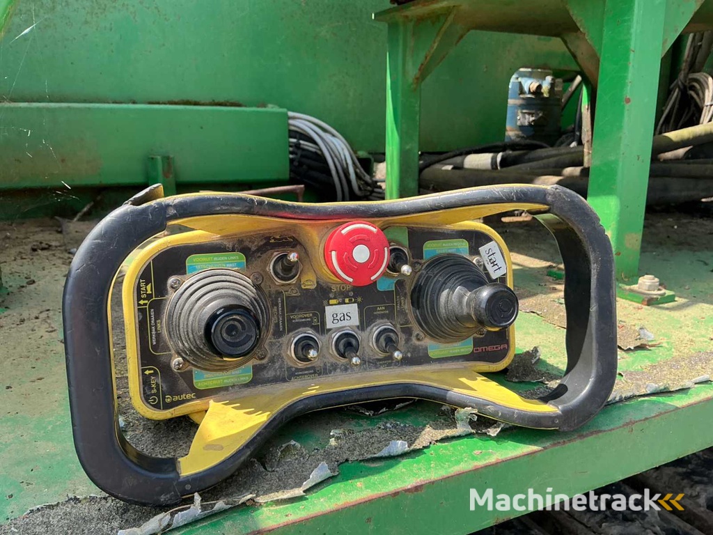 2003 Teleskoplader auf Raupen - Kabine & Fernbedienung