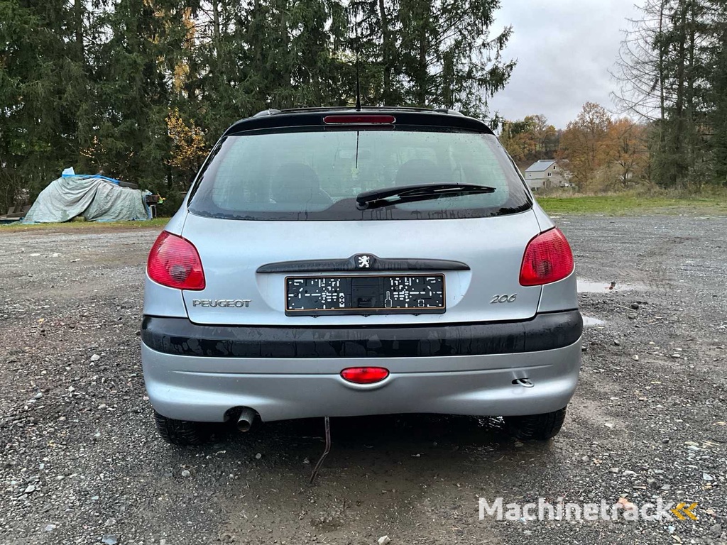 2000 Peugeot 206 Car