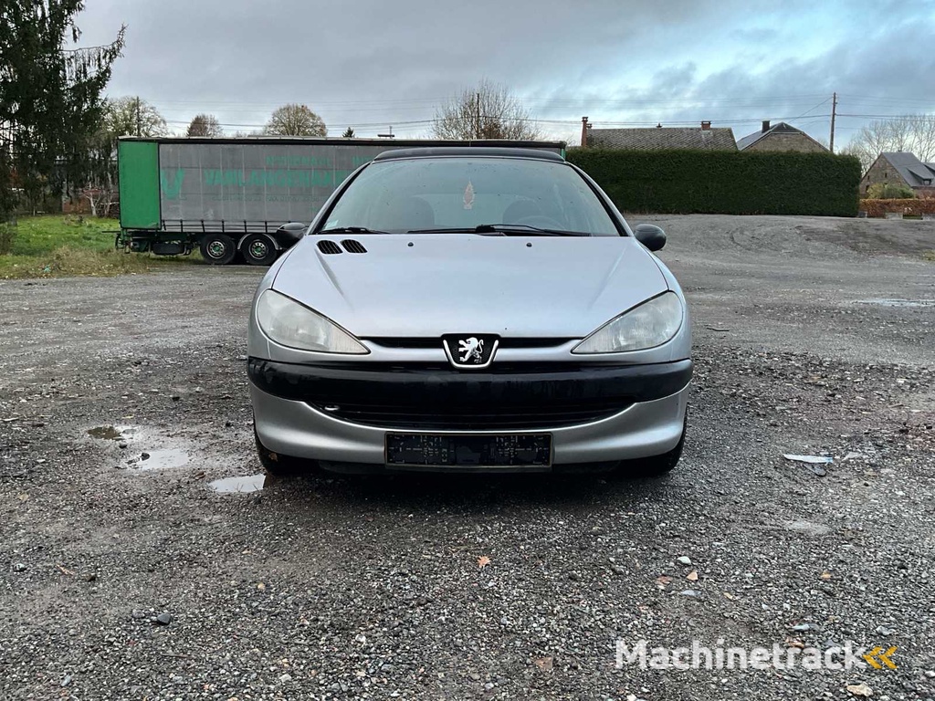 2000 Peugeot 206 Car
